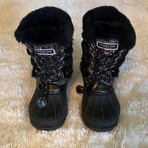 London Fog Black and Glitter Winter Boots